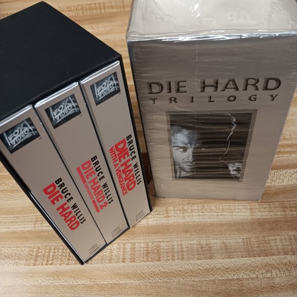 Die Hard Trilogy VHS Box Set 1996 Release THX Remaster McTiernan Action VTG Cult - Picture 6 of 9